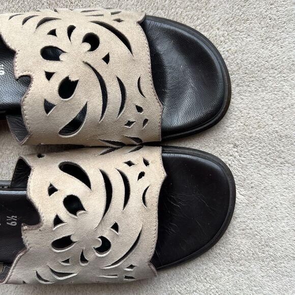 Aquatalia By Marvin K Taupe Nubuck Leather Slide Flat Sandal Women 6.5 Laser Cut - Picture 9 of 16
